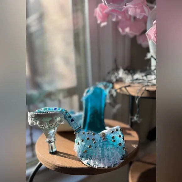 Custom, One~of~a~Kind, Handmade Princess Themed Slingback Sandal, Size 9/40 - Picture 15 of 17